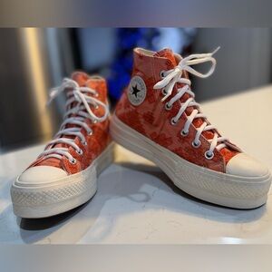 Converse Chuck Taylor AllStar Women'Patterned Orange Lace Up High-Tops Size 5.5